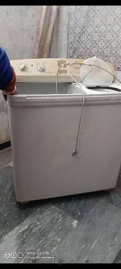 washing machine with a gud spiner z for urgent sale