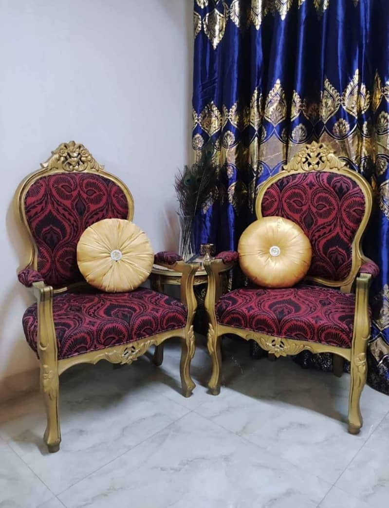 Classic Vintage Style Chairs for Sale 0