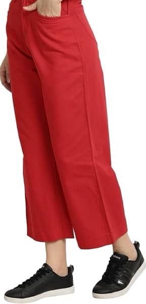 A Red Cropped jeans which gives a cool look! 3