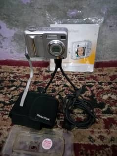 2 Digital cameras for sale 0