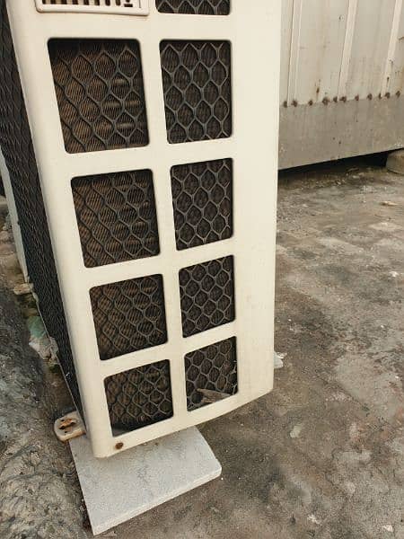 Gree AC 1 ton non inverter hai 5