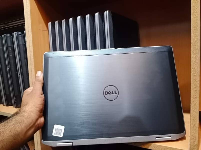 DELL LATITUDE E6410 laptop for sale - core i5 - 4GB Ram 320GB HDD 8