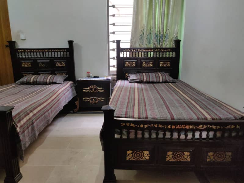 Chnioti Single Bed Set With Side Table New 3