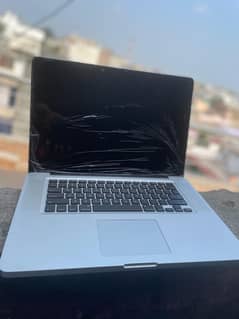 Apple MacBook pro core i7 - 4-256ssd, Urgent for slae