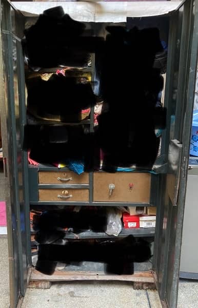 Urgent 2 doors Solid heavy Iron Wardrobe for Sell in Lahore 0