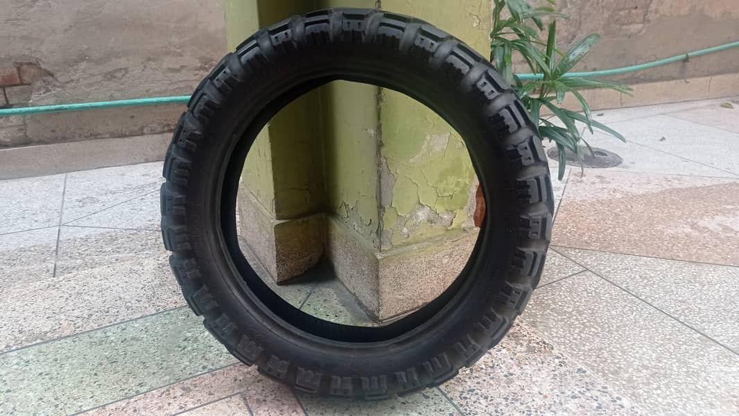 Imported used tyre 150 70 17 Tubeless Tyre 2