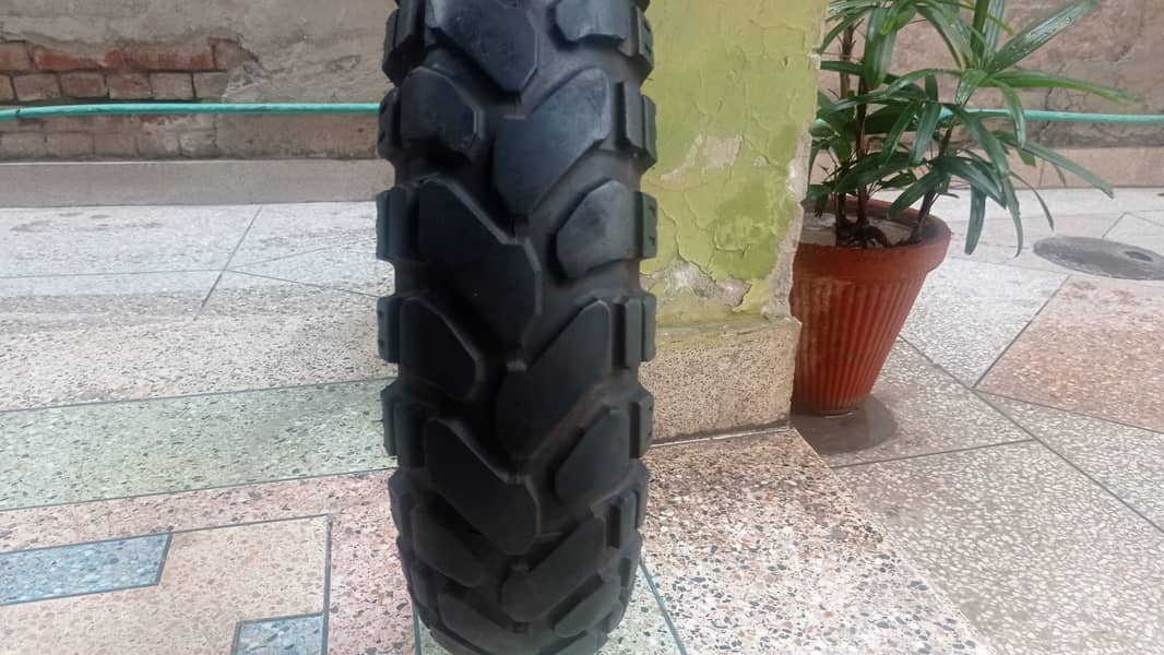 Imported used tyre 150 70 17 Tubeless Tyre 5