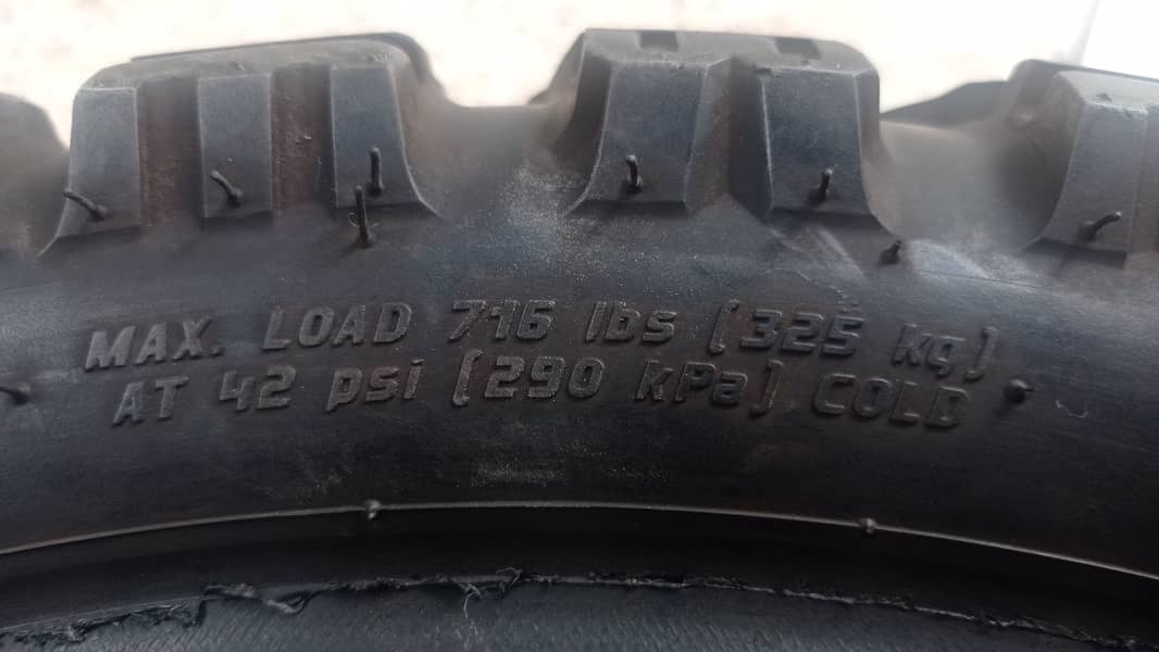 Imported used tyre 150 70 17 Tubeless Tyre 8