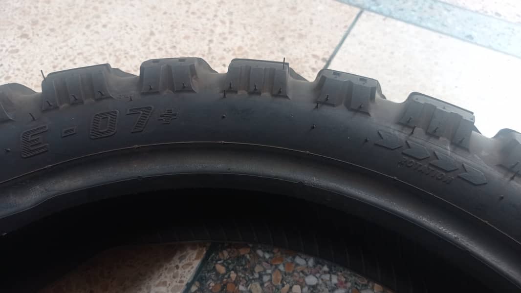 Imported used tyre 150 70 17 Tubeless Tyre 10