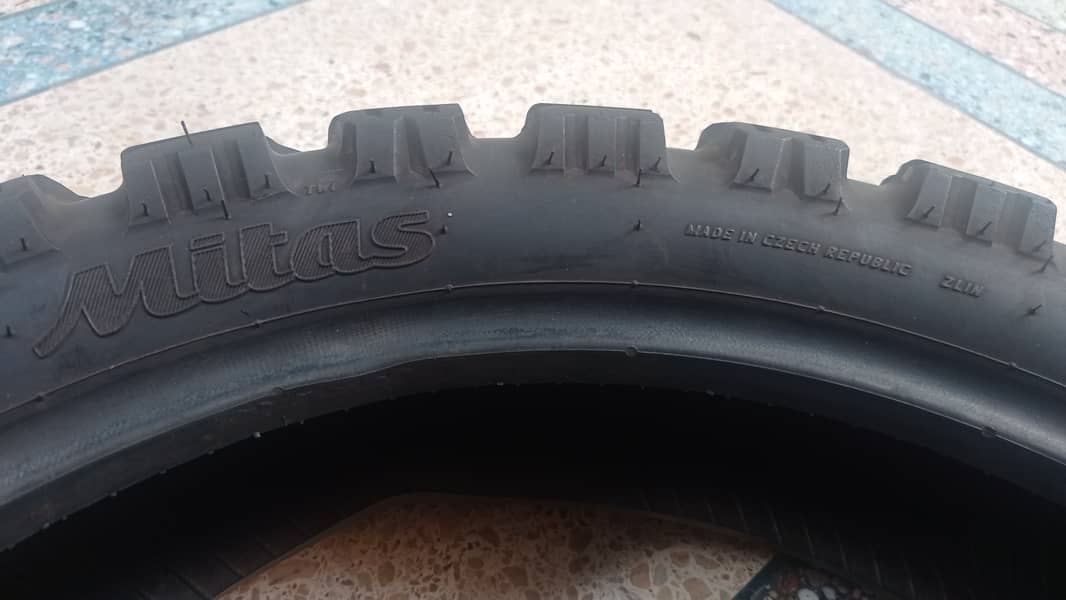 Imported used tyre 150 70 17 Tubeless Tyre 12