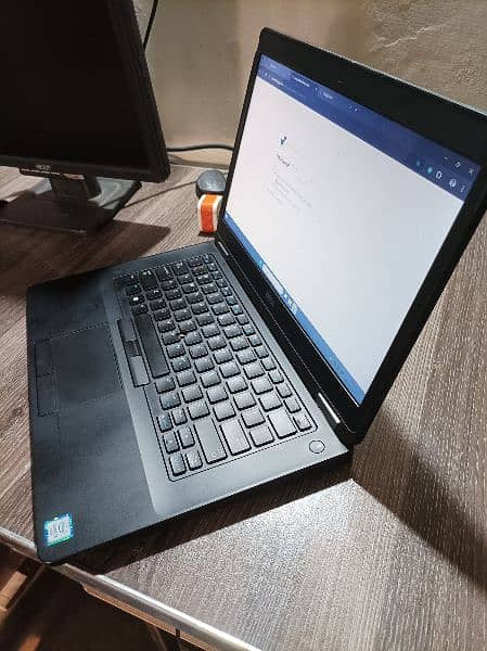 Dell Latitude 5470 (8/256) | For Sell | 8/10 | 37000 1