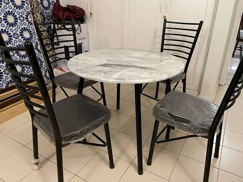 Dining Table with Four Chairs 2