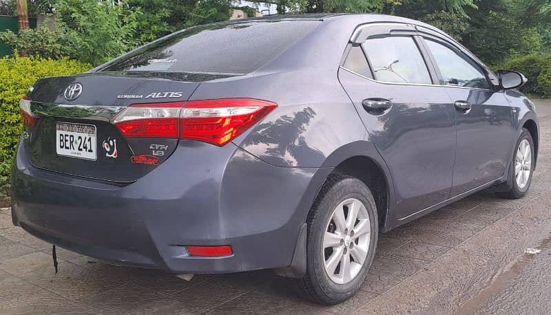 Toyota Altis Grande 2015 3