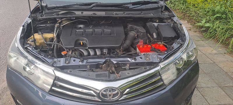 Toyota Altis Grande 2015 4