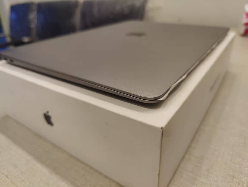 MacBook Air M1 8/256 3