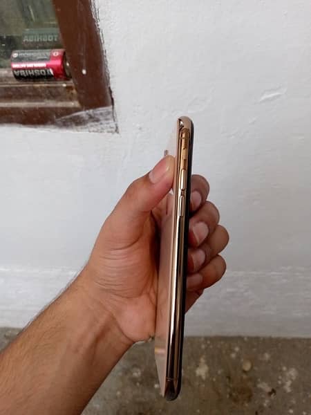 iPhone Xs 64gb Golden Color Box 4