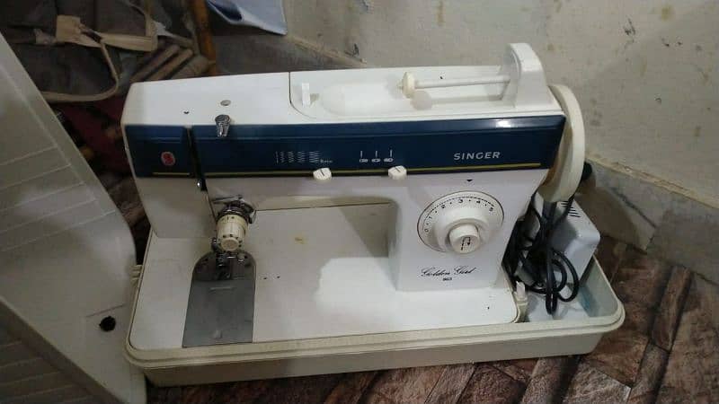 Singer  machine urgently sale Karni hay 0