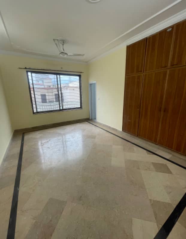 10 marla uper portion for rent in pwd 1