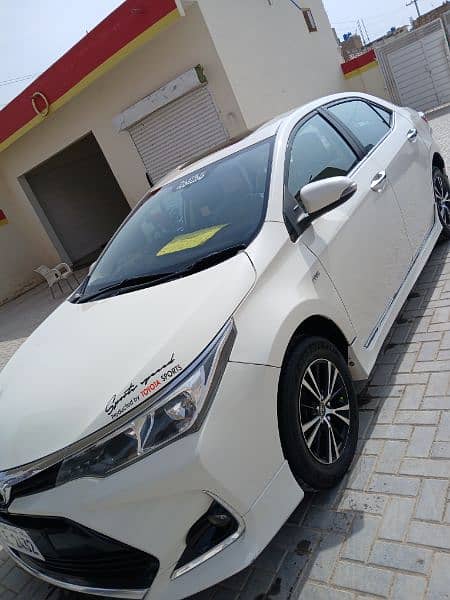 Toyota Corolla GLI 2017/2018 1