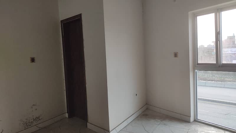 2 Marla Commercial Hall Available For Rent 8