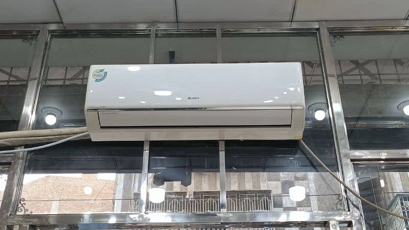 Gree Ac 2 ton ac just like new 10/10. Working condition chill 0