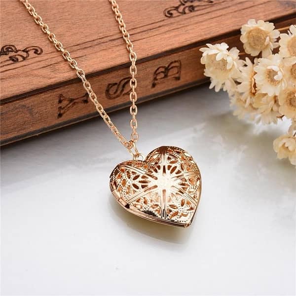 Heart Design Necklace 1