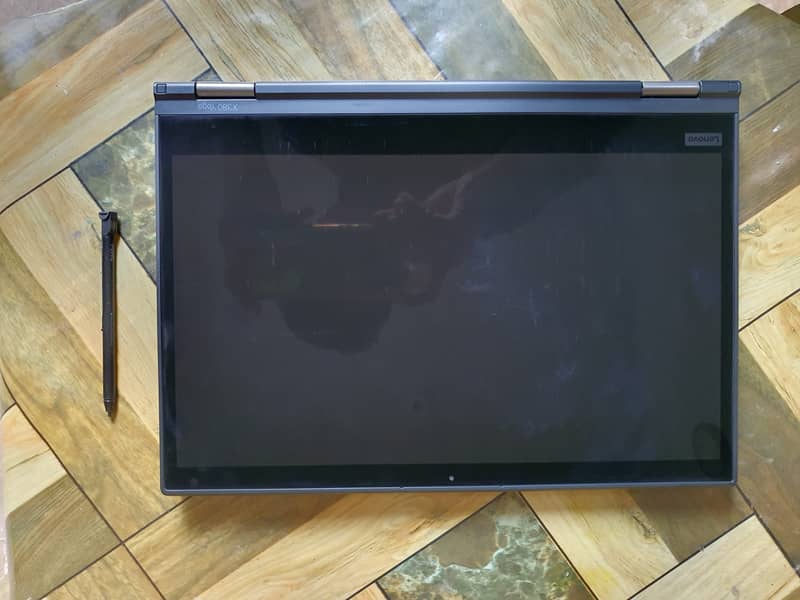 Linovo X380 Yoga, i5 8th Gen , 8 GB RAM , 6h battery timing. 5