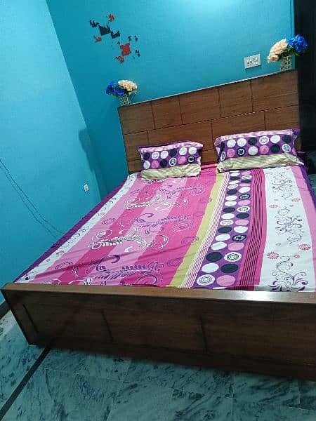 Double bed with 2 Heavy Side Tables 2