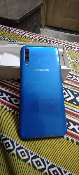 Samsung A50 1