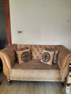 Slightly used sofa set, 321. Urgent sale.