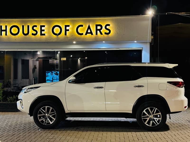 Toyota Fortuner V 2019 8