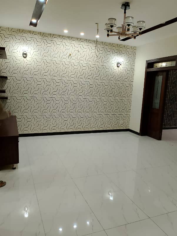 10 MARLA SINGLE STORY HOUSE AVAILABLE FOR RENT IN PARK VIEW CITY LAHORE 3