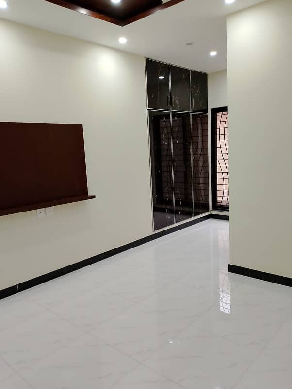 10 MARLA SINGLE STORY HOUSE AVAILABLE FOR RENT IN PARK VIEW CITY LAHORE 15