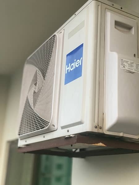 haier 1.5 ton ac inverter for sale 2021 model . excellent condition . 1