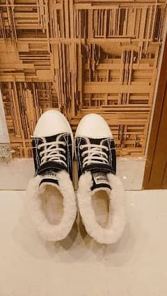 Gently Used Korean Sneakers for Girls. 0