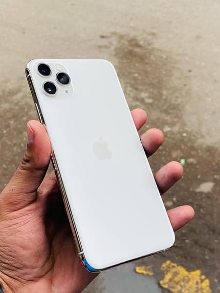 256 GB Factory Unlocked iphone 11 Pro Max 1