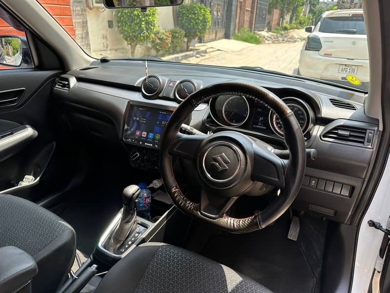 Suzuki Swift 2023 GL CVT / Swift 5