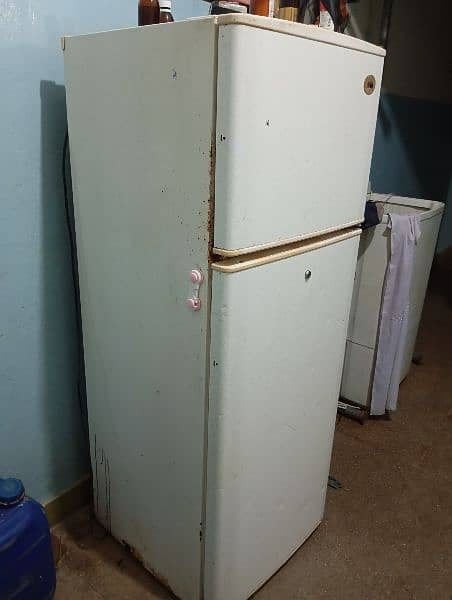 LG FRIDGE GOOD CONDITION COMPRESSOR NOT WORKING 1