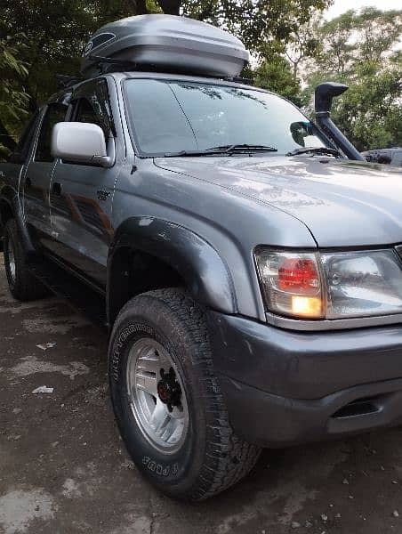 Toyota Hilux 1992 17