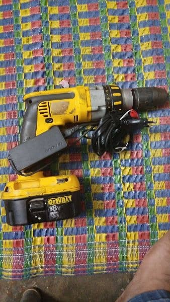 DeWalt drill 18w original USA 1