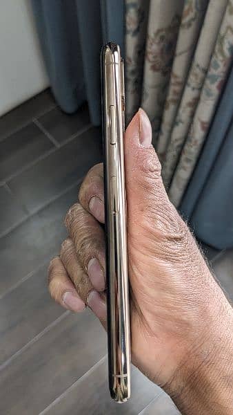 iPhone XS Max 1