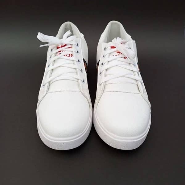 Sports Shoes White Colour With Design 4