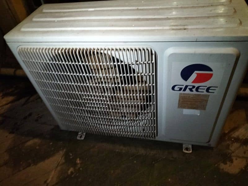 GREE 1.5 T0N USED INVERTR 1