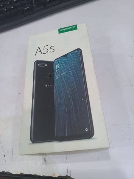 Oppo A5s used mobile black color with Box 3