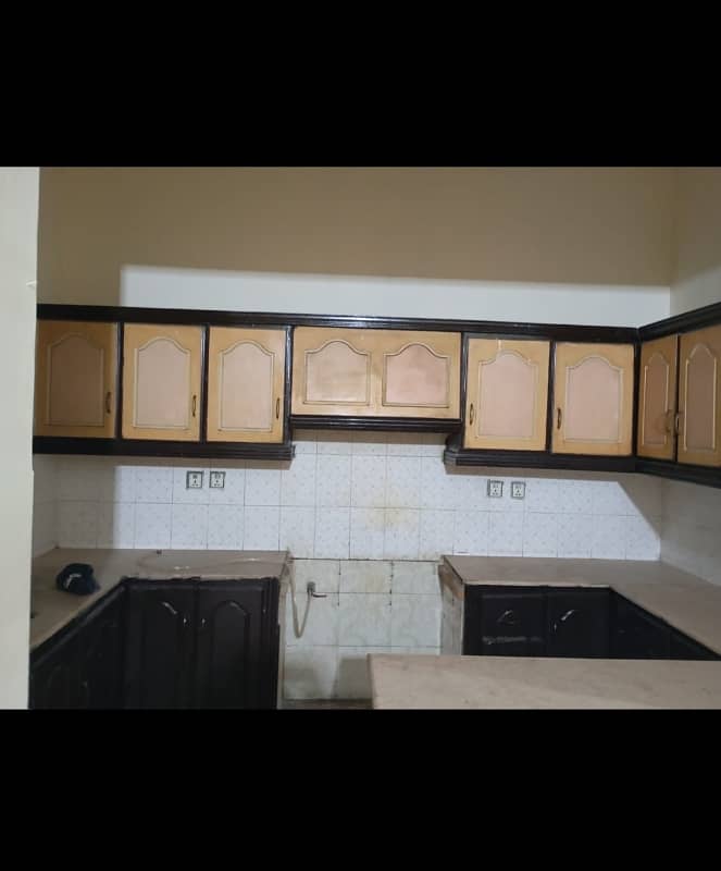 Johar town phase 2 block 5 MARLA house for rent 4 bedroom daring room daibal kitch 5