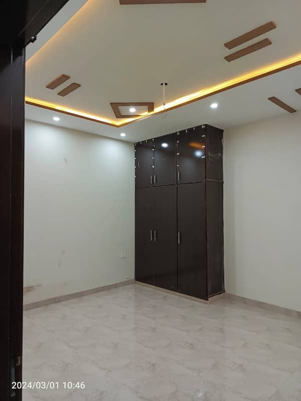 Tile Floor Flat Available For Rent Near To Emporium Mall And Expo Center 2nd Floor 0