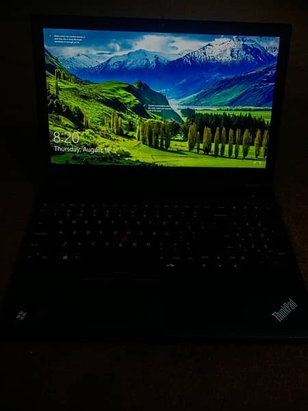 Laptop (work station) URGENT SALE! 10