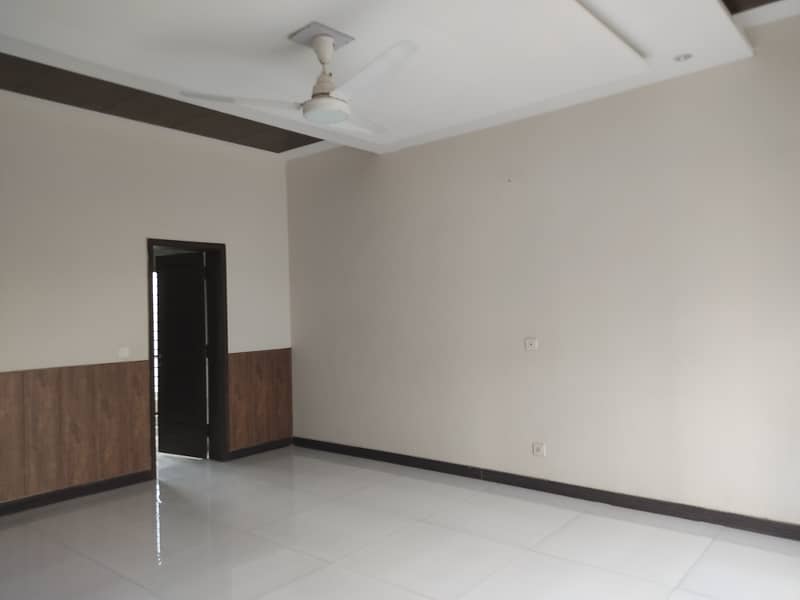 1 Kanal Upper Portion Available For Rent 17