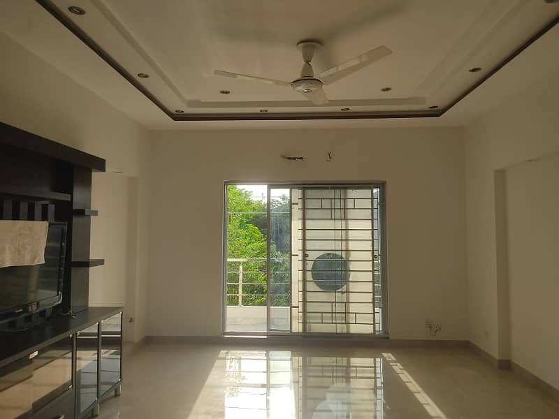 Separate Gate 1 Kanal Upper Portion Available For Rent 3