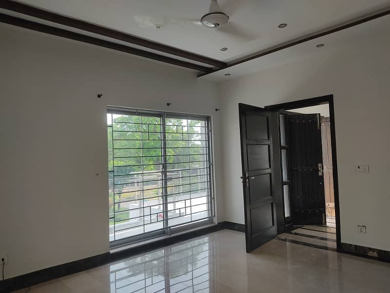 Separate Gate 1 Kanal Upper Portion Available For Rent 22